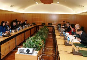 Un momento de la reunión celebrada en el Ministerio del Interior